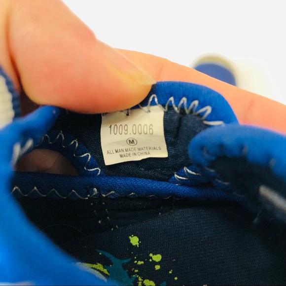 Speedo Water Shoes Blue - Boy’s M (7-8) - Picture 4 of 6